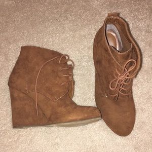 Heeled booties